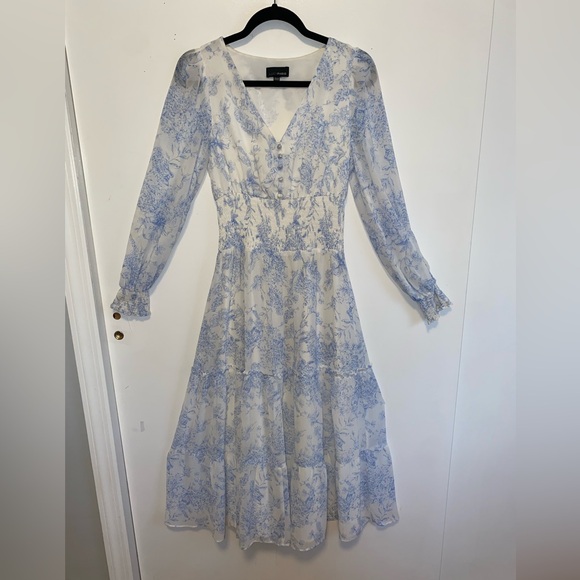 Lucy Paris 
Floral Print Midi Dress
Perfect lightweight spring/ summer dress! - Picture 3 of 5